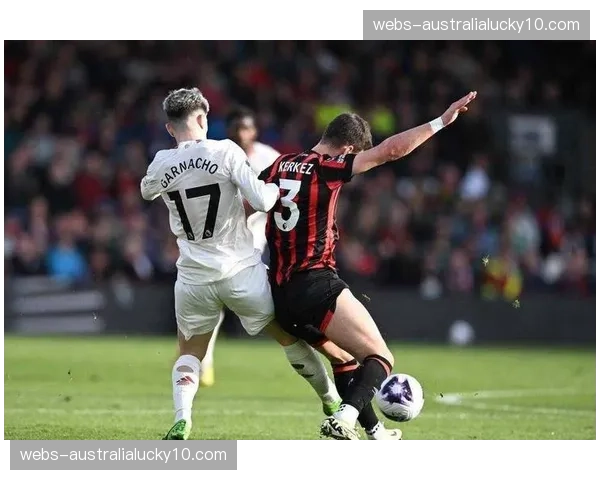 曼联边路防守漏洞频现 对手多次利用两翼空当制造威胁